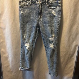 Judy Blue Distressed Ankle Jeans in Blue